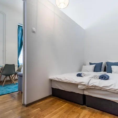 Apartment Adele's Close To Danube And Fashion Street *